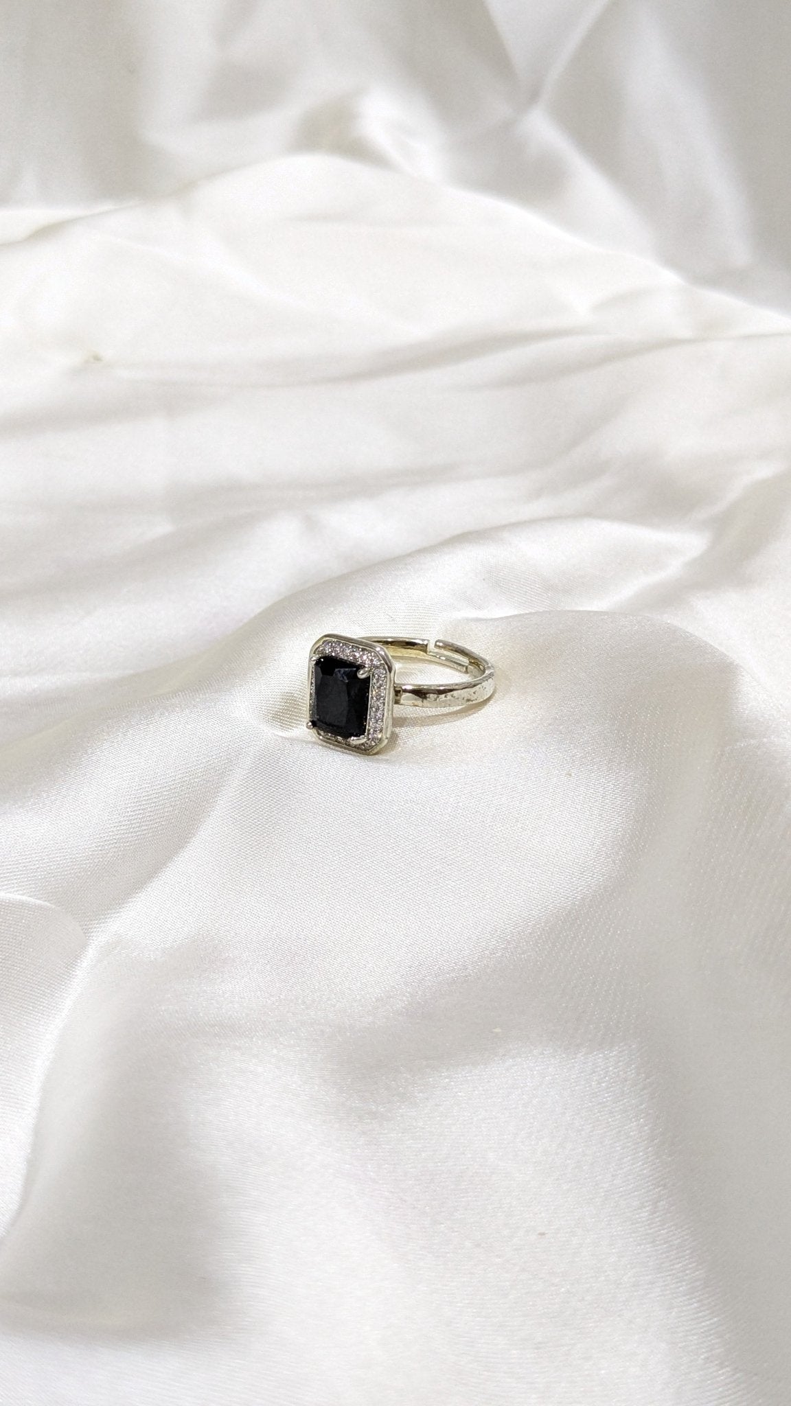 Big stone Rings - Ladies Point