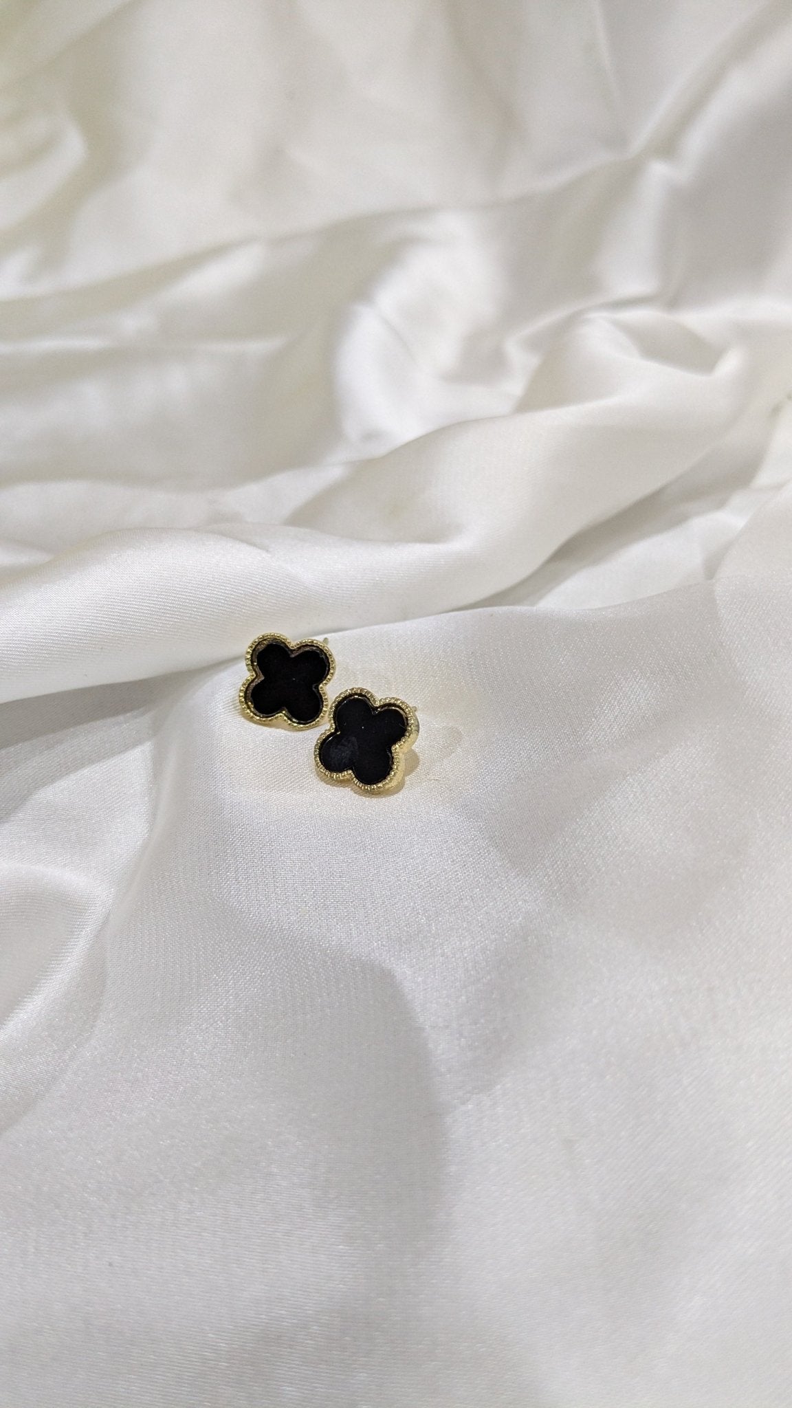 Black vanclef Earring - Ladies Point