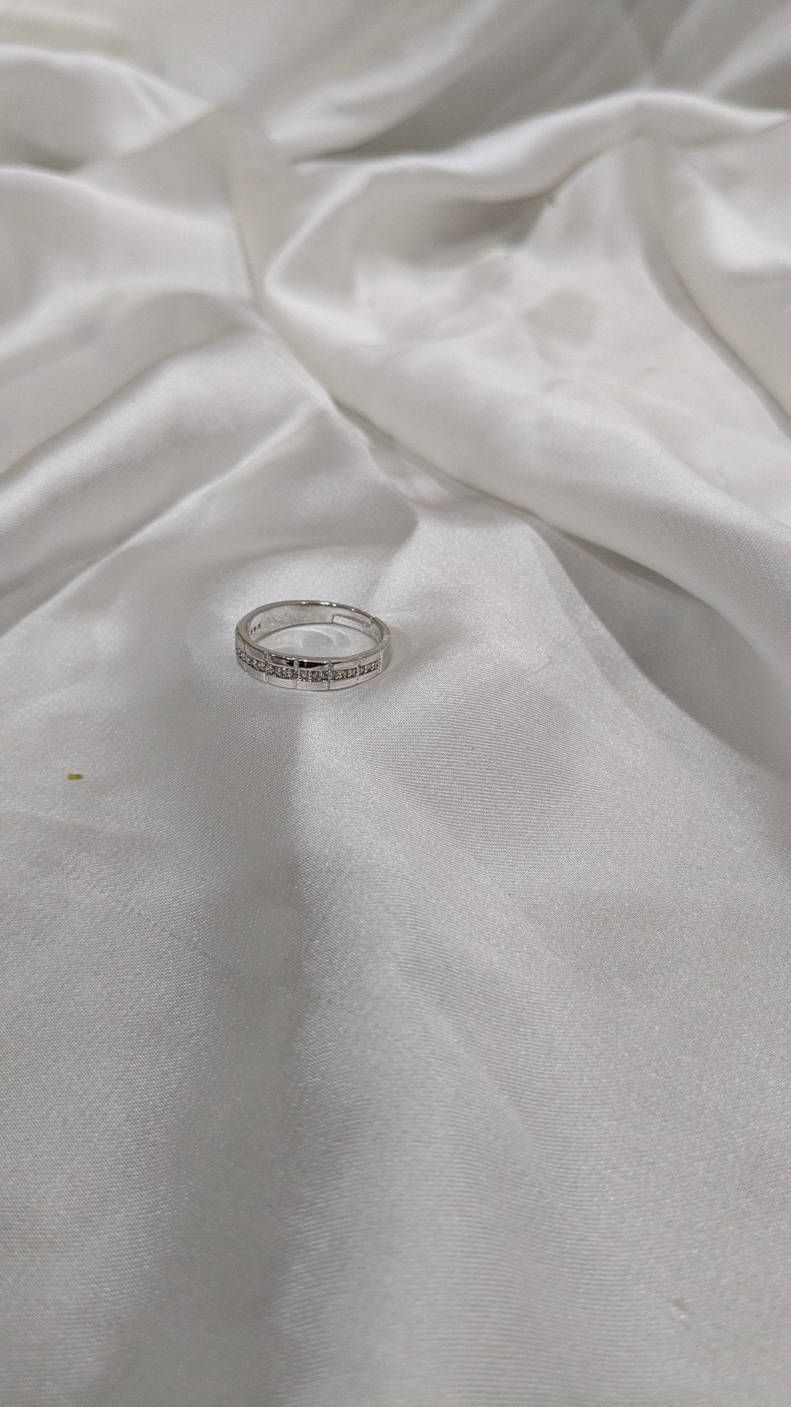 White band Rings - Ladies Point